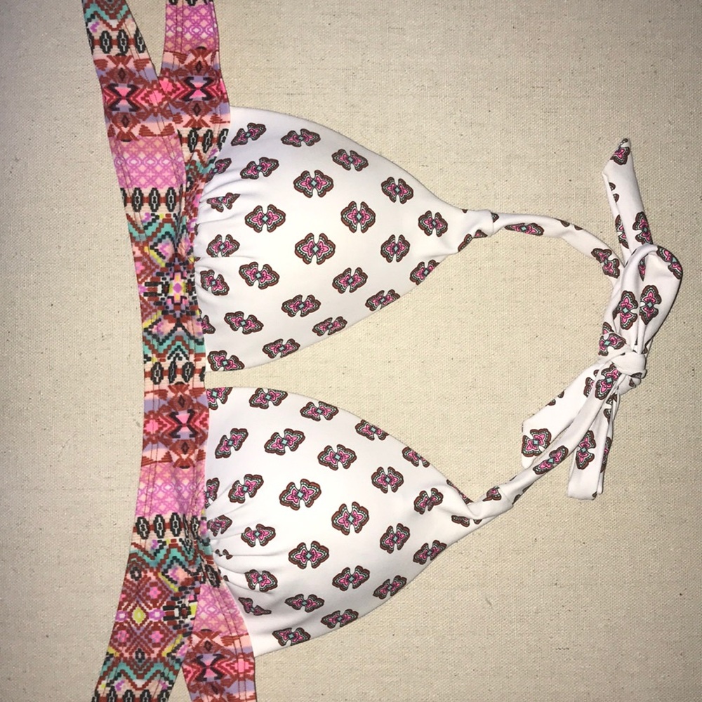 Gianni Bini swimsuit top